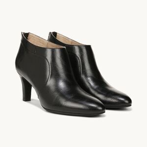Life Stride Black Ankle Boots Classic Design
